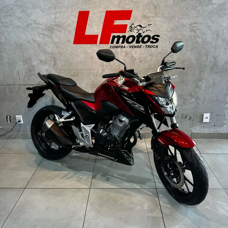 Honda CB 300F Twister (ABS)