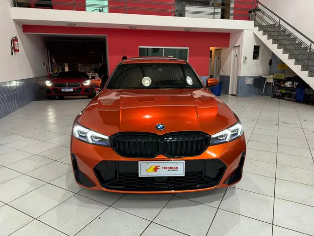 Carro BMW 330e 2024 M Sport 2.0 Turbo (Aut.) (Híb.)