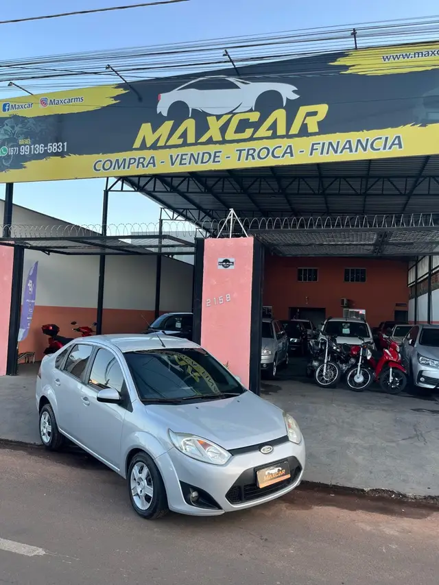 Carro Ford Fiesta Sedan 2014 SE 1.6 Rocam (Flex)