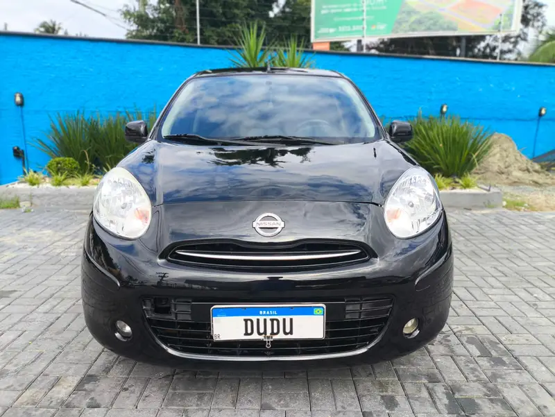 Nissan March 1.6 16V S (Flex)