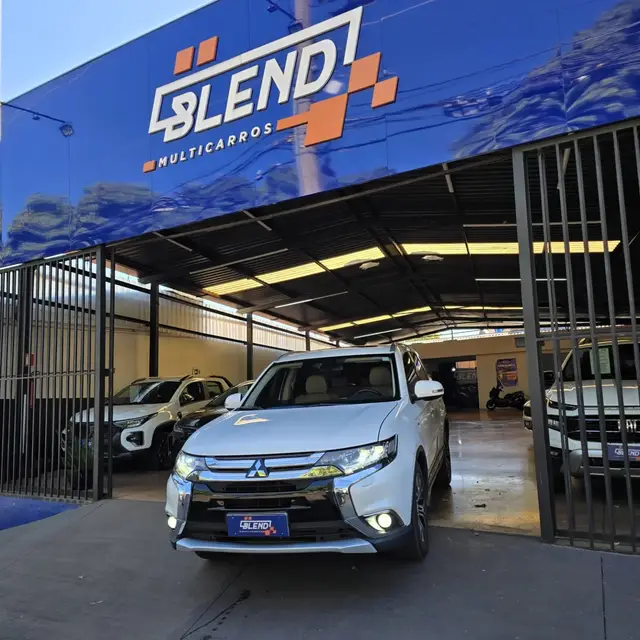 Carro Mitsubishi Outlander 2018 3.0 V6 GT Top 4WD