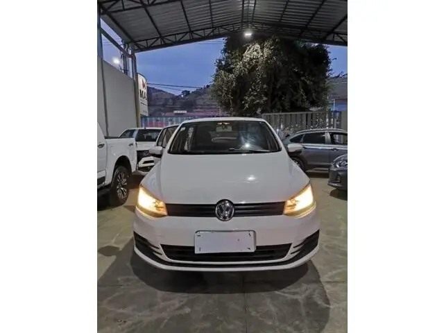 Carro Volkswagen Fox 2017 1.0 MPI Track (Flex)