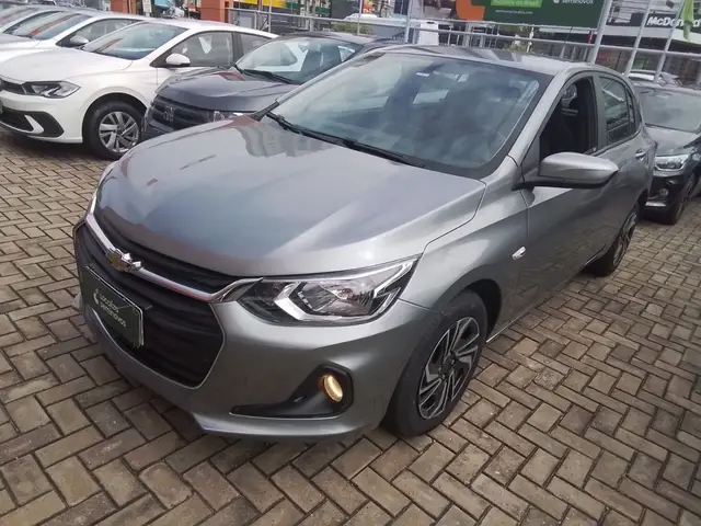 Carro Chevrolet Onix Plus 2024 LT 1.0