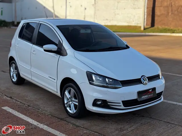 Carro Volkswagen Fox 2015 Comfortline 1.0 TEC (Flex)