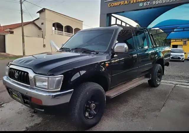 Carro Toyota Hilux Cabine Dupla 2004 Hilux SR 4x4 3.0 (cab. dupla)