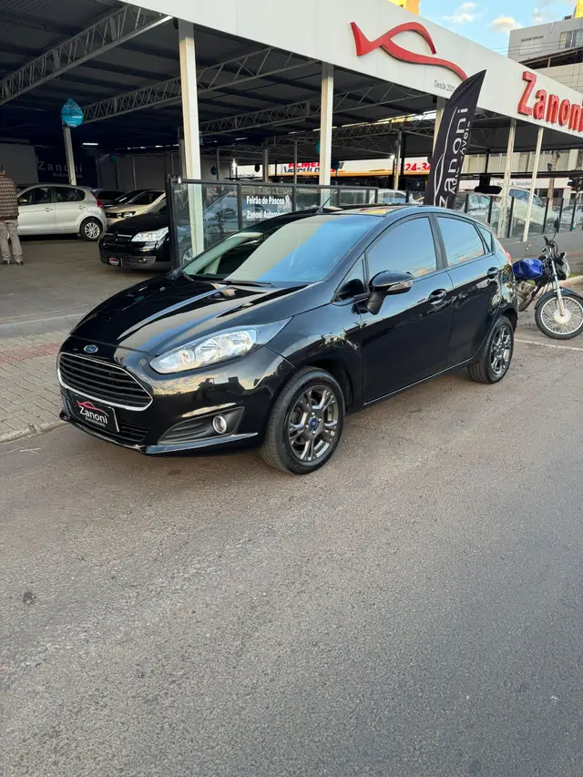 Carro Ford Fiesta Hatch 2014 1.5 (Flex)
