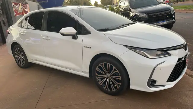 Carro Toyota Corolla 2023 Altis Hybrid Premium 1.8 Flex