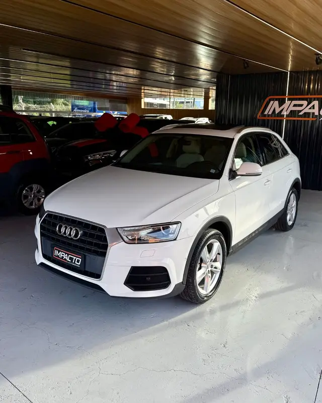 Carro Audi Q3 2019 1.4 TFSI Ambiente S Tronic (Flex)