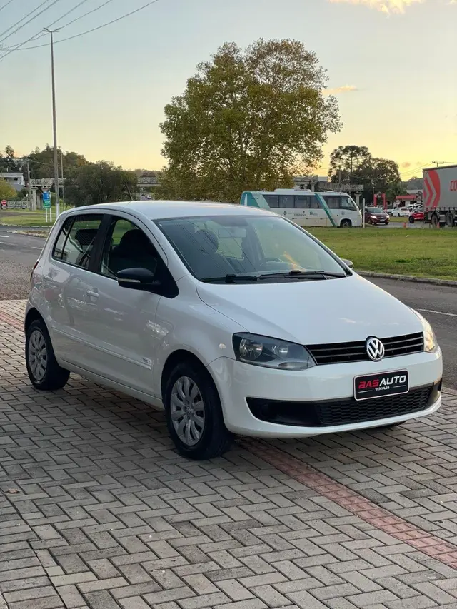Carro Volkswagen Fox 2014 1.6 VHT (Flex)