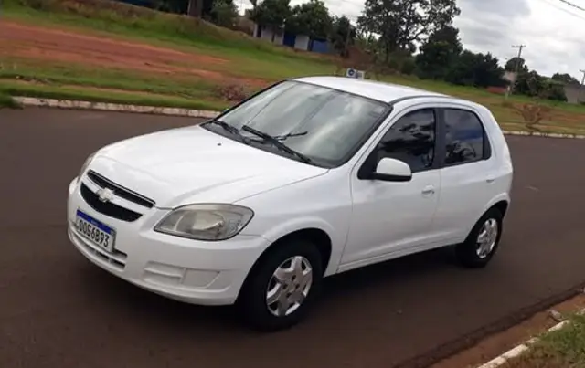Carro Chevrolet Celta 2014 LT 1.0 (Flex)