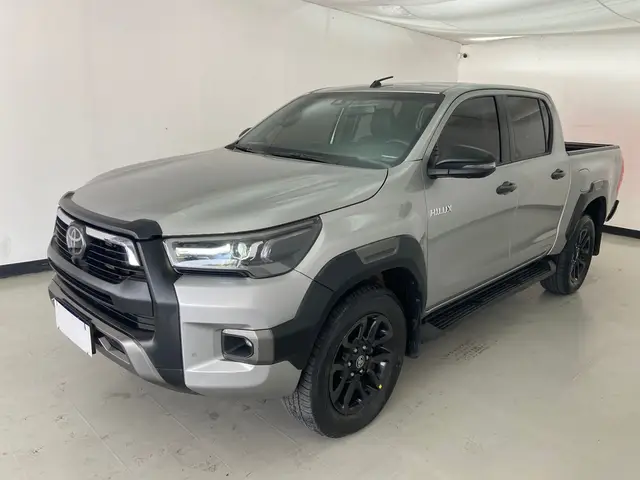 Carro Toyota Hilux Cabine Dupla 2023 Conquest 4x4 2.8 Diesel