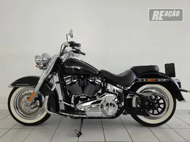 Carro Harley-Davidson Softail 2019 Deluxe FLDE