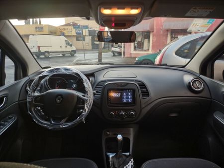 Captur Life 1.6 16v SCe CVT (Flex)