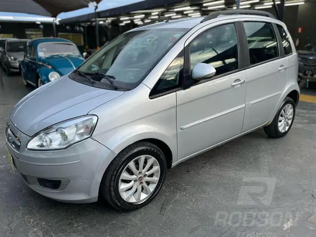 Carro Fiat Idea 2014 Attractive 1.4 8V (Flex)