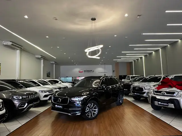 Carro Volvo XC90 2018 2.0 D5 Momentum AWD