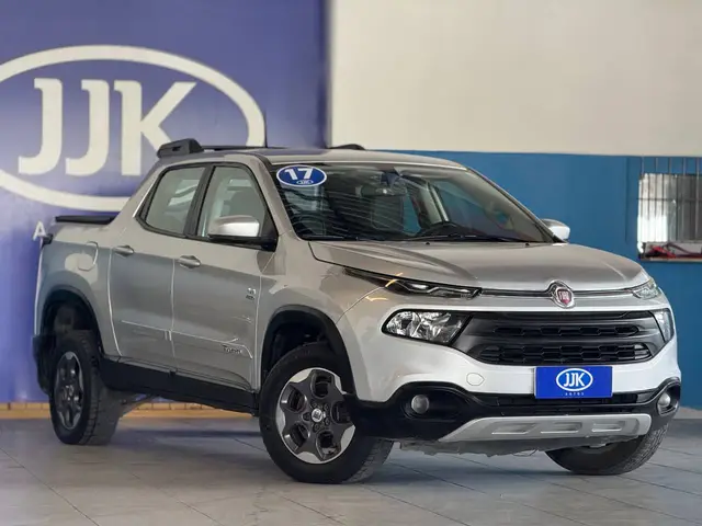 Carro Fiat Toro 2017 Freedom 2.0 diesel MT6 4x4