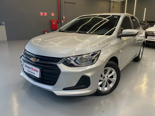 Carro Chevrolet Onix 2023 LT 1.0