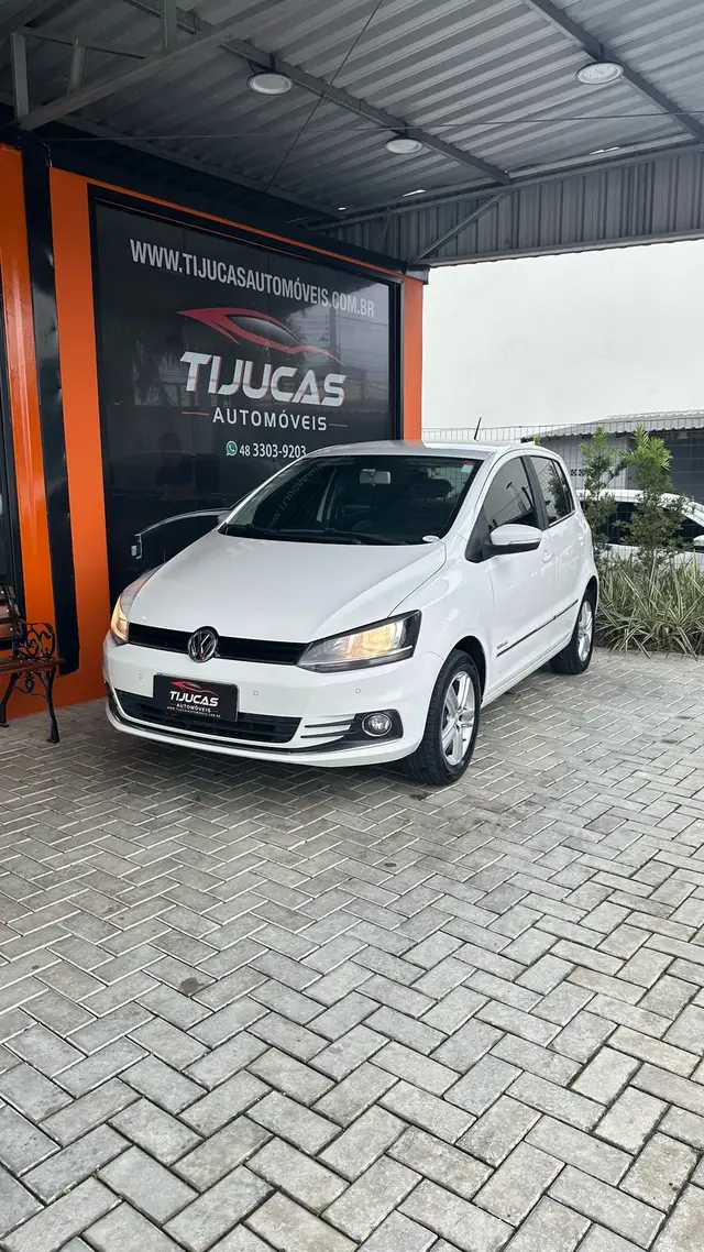 Carro Volkswagen Fox 2016 1.6 16v MSI Highline (Flex)