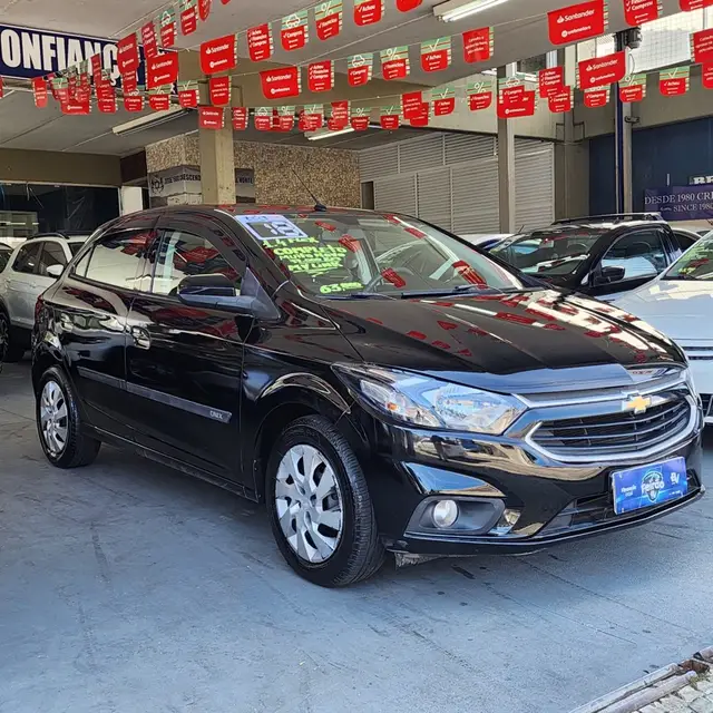 Carro Chevrolet Onix 2018 LT 1.4 8V FlexPower 5p Mec.