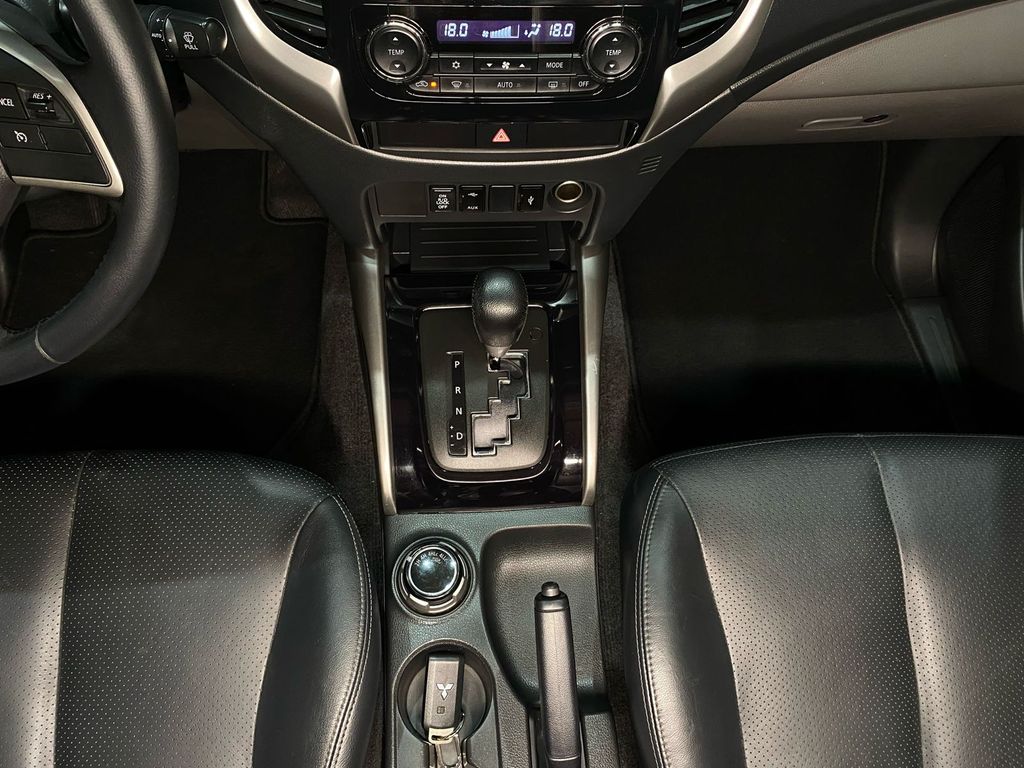 L200 Triton Sport Sport 2.4 DID-H HPE 4WD (Aut)