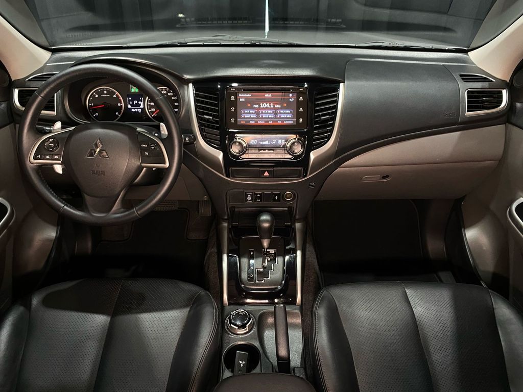 L200 Triton Sport Sport 2.4 DID-H HPE 4WD (Aut)