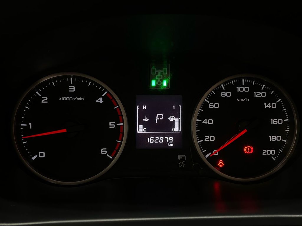 L200 Triton Sport Sport 2.4 DID-H HPE 4WD (Aut)