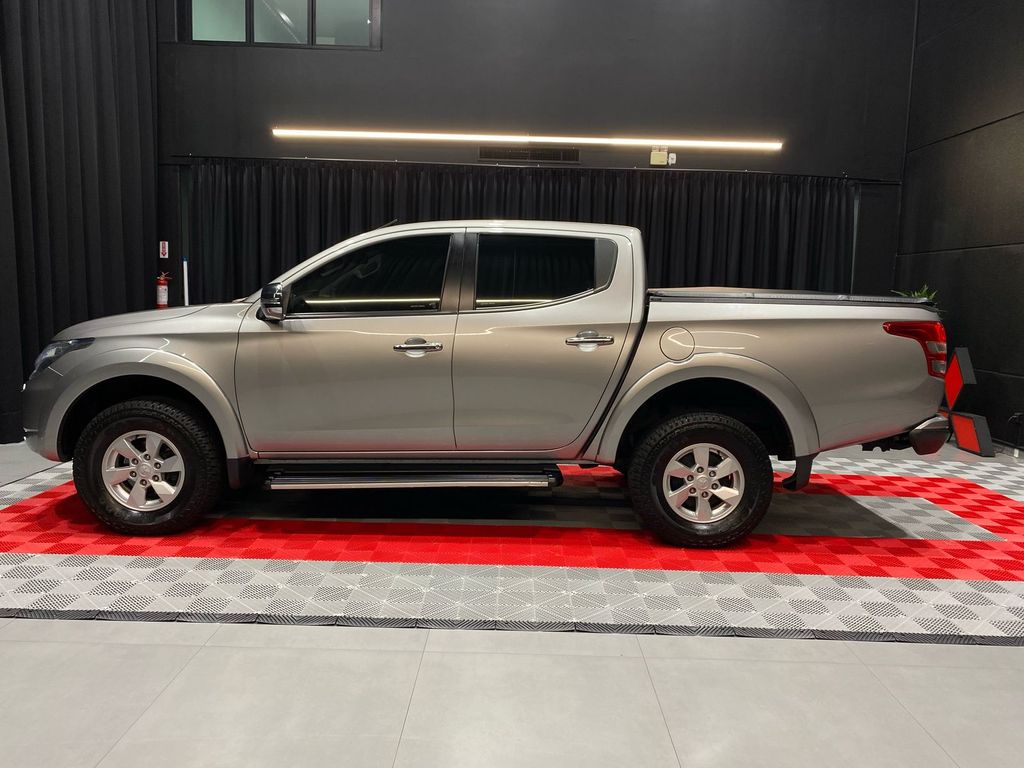 L200 Triton Sport Sport 2.4 DID-H HPE 4WD (Aut)