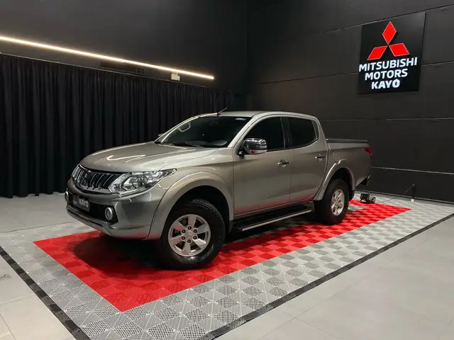 Carro Mitsubishi L200 Triton Sport 2017 Sport 2.4 DID-H HPE 4WD (Aut)