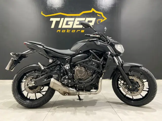 Carro Yamaha MT-07 2023 ABS