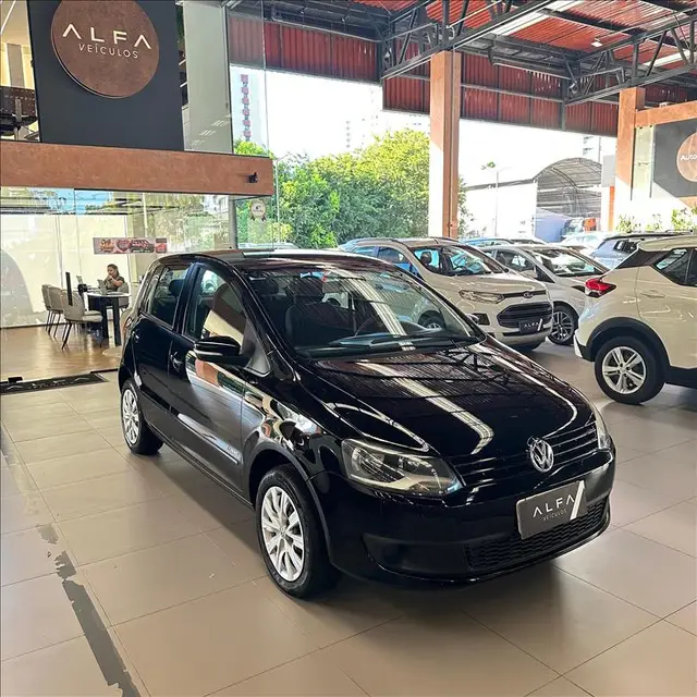 Carro Volkswagen Fox 2013 1.0 VHT (Flex) 4p