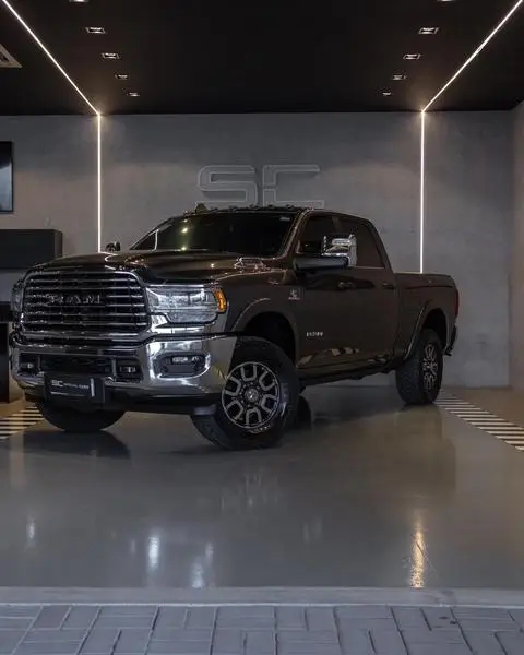 Carro RAM 3500 2023 Limited Longhorn 6.7 4x4