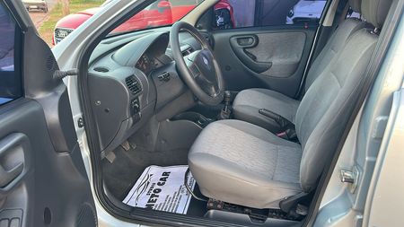 Corsa Sedan Joy 1.0 (Flex)
