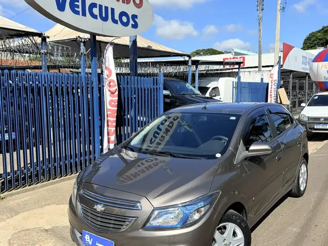Carro Chevrolet Onix 2014 1.4 LT SPE/4