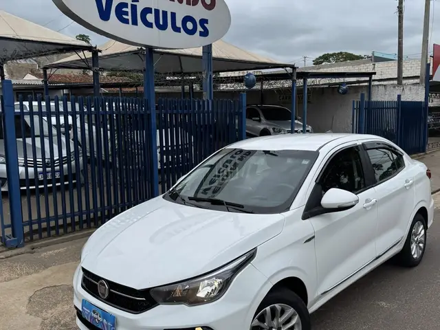 Carro Fiat Cronos 2019 1.3 Drive Firefly (Flex)