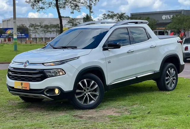 Carro Fiat Toro 2019 Volcano 2.0 diesel AT9 4x4