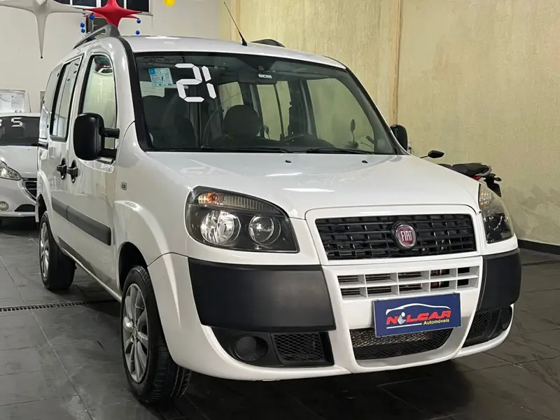 Fiat Doblò Essence 1.8 16V (Flex)