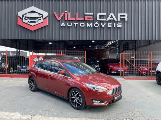 Carro Ford Focus Hatch 2017 Titanium Plus 2.0 PowerShift
