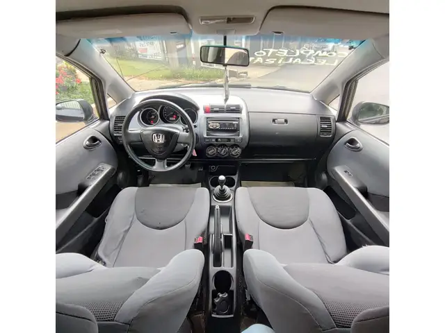 Carro Honda Fit 2004 LX 1.4