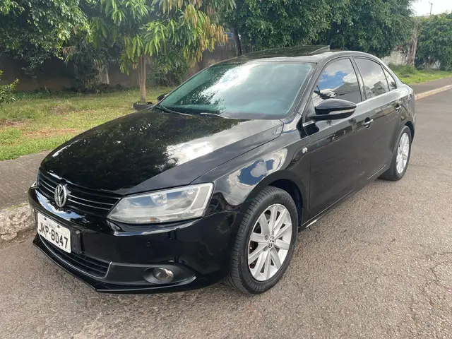 Carro Volkswagen Jetta 2013 2.0 Comfortline (Flex)
