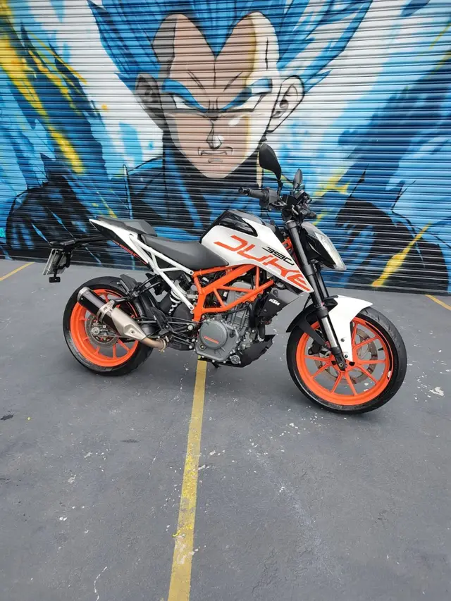 Carro KTM Duke 390 2020 390