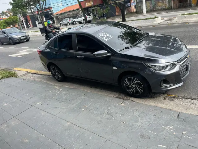 Carro Chevrolet Onix Plus 2024 LT 1.0
