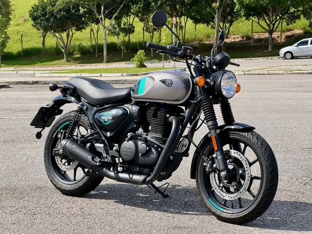Carro Royal Enfield Hunter 350 2025 Dapper