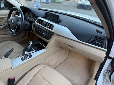 320i 320i 2.0