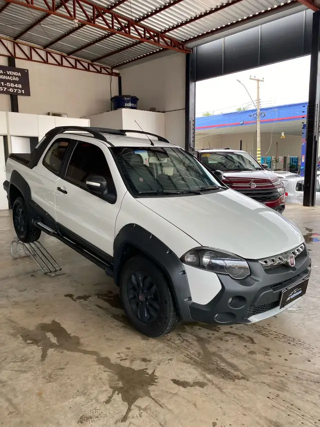 Carro Fiat Strada 2013 Adventure 1.8 16V Dualogic (Flex) (Cabine Dupla)