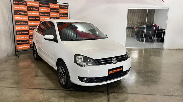 Carro Volkswagen Polo Sedan 2014 1.6 8V (Flex)
