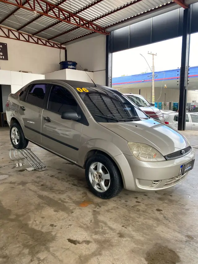 Carro Ford Fiesta Sedan 2007 1.6 (Flex)