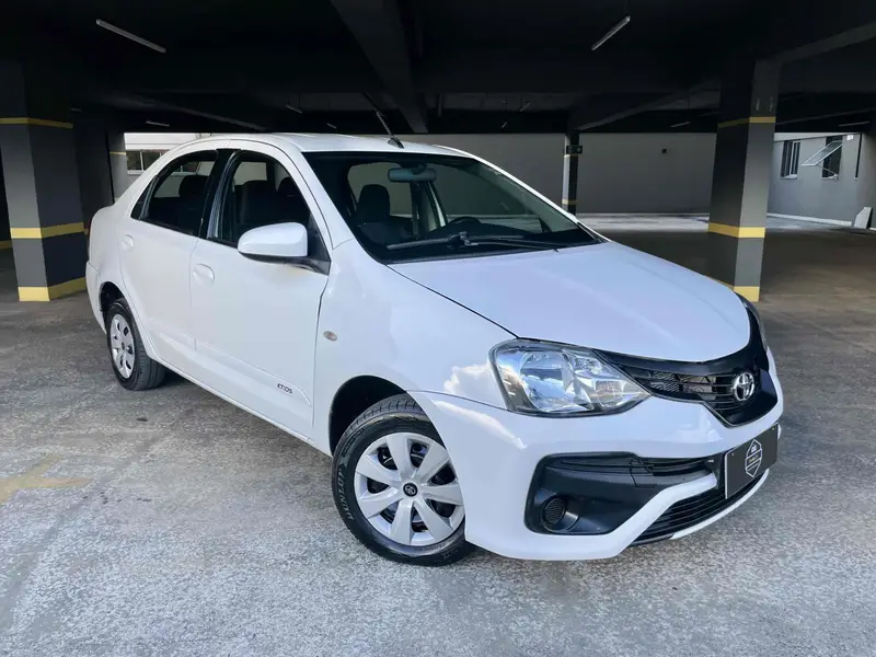 Toyota Etios Sedan XS 1.5 (Aut) (Flex)