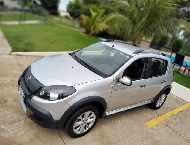 Carro Renault Sandero 2012 Expression 1.0 16V (flex)