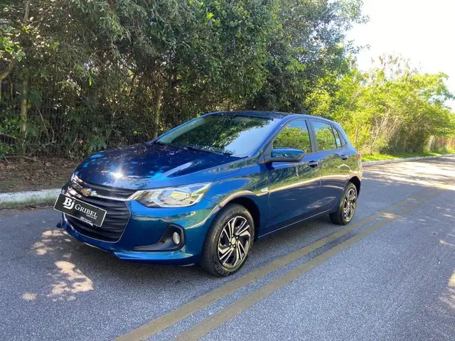Carro Chevrolet Onix 2024 LT 1.0