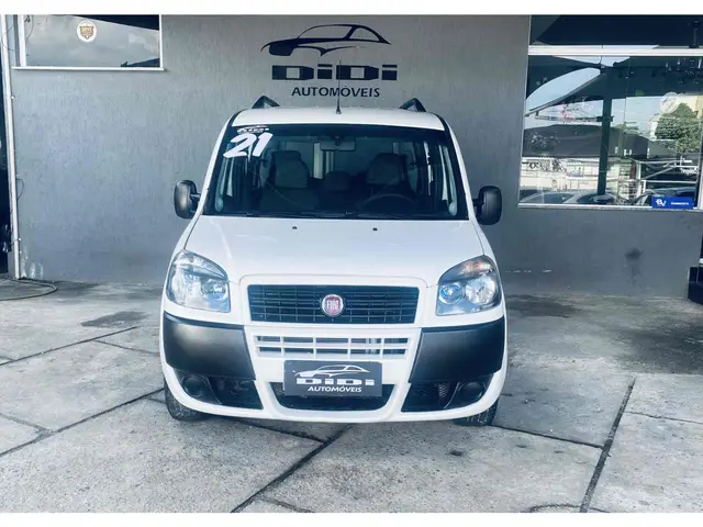 Carro Fiat Doblò 2021 Essence 1.8 16V (Flex)